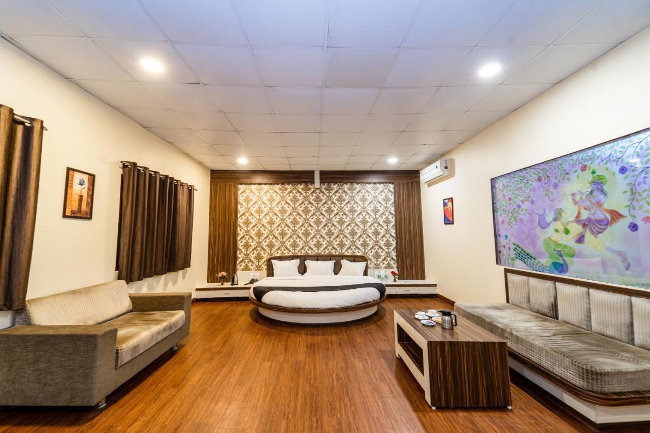 Narmada Hills Resort Godarpura Buitenkant foto