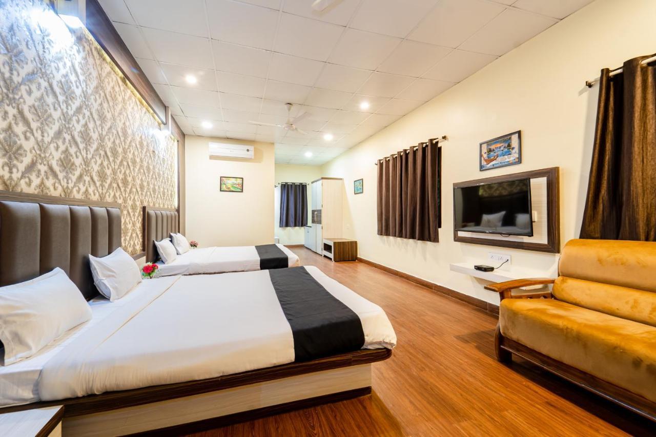 Narmada Hills Resort Godarpura Buitenkant foto