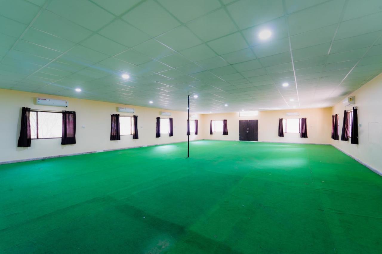 Narmada Hills Resort Godarpura Buitenkant foto