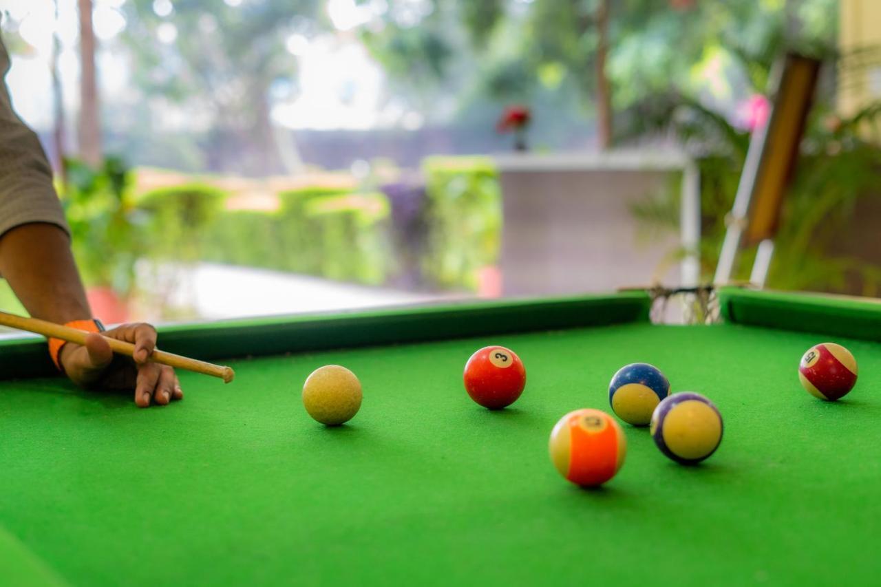 Narmada Hills Resort Godarpura Buitenkant foto