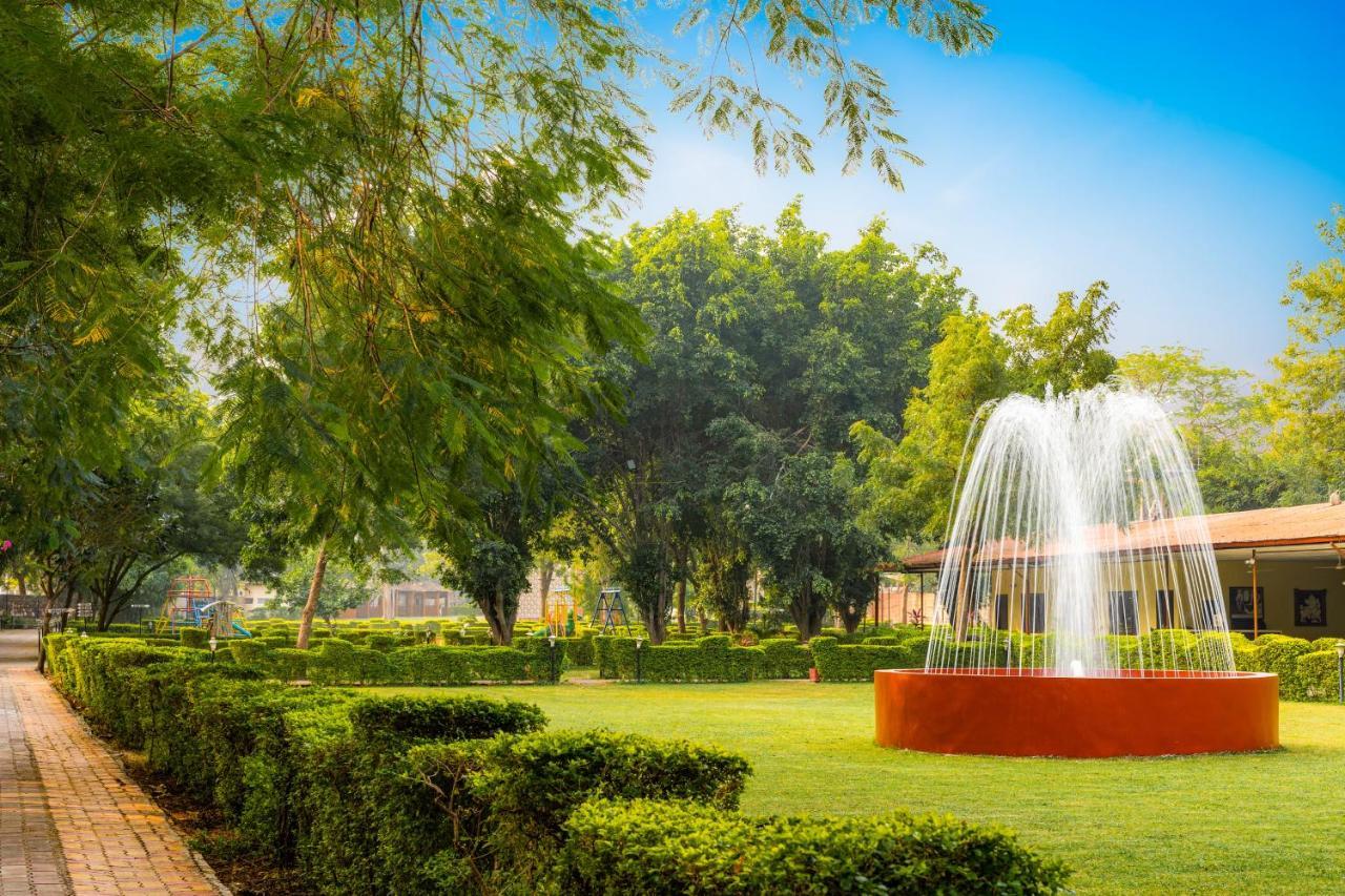 Narmada Hills Resort Godarpura Buitenkant foto