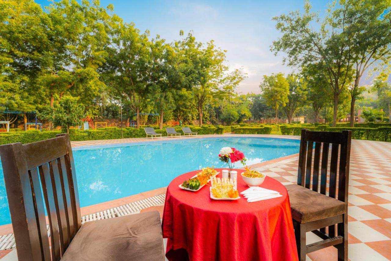 Narmada Hills Resort Godarpura Buitenkant foto