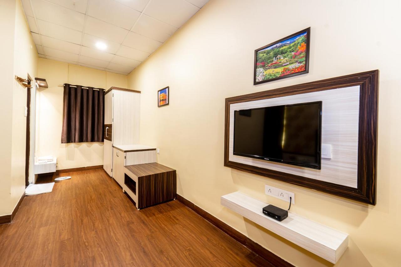Narmada Hills Resort Godarpura Buitenkant foto