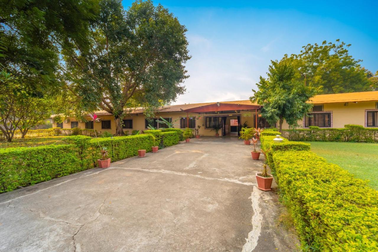 Narmada Hills Resort Godarpura Buitenkant foto