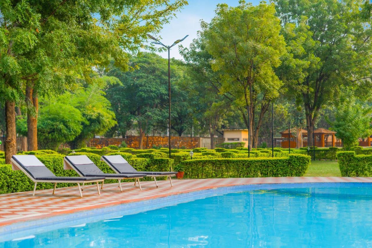 Narmada Hills Resort Godarpura Buitenkant foto
