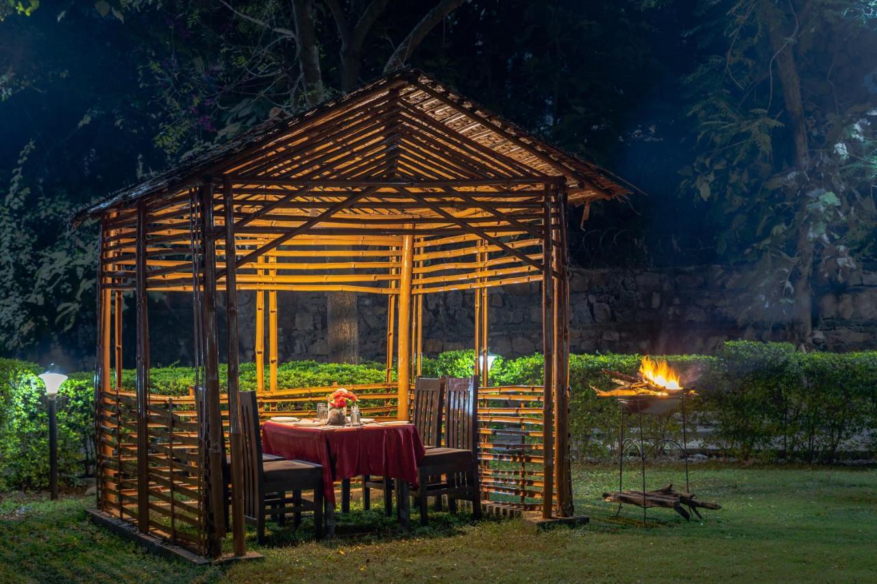 Narmada Hills Resort Godarpura Buitenkant foto