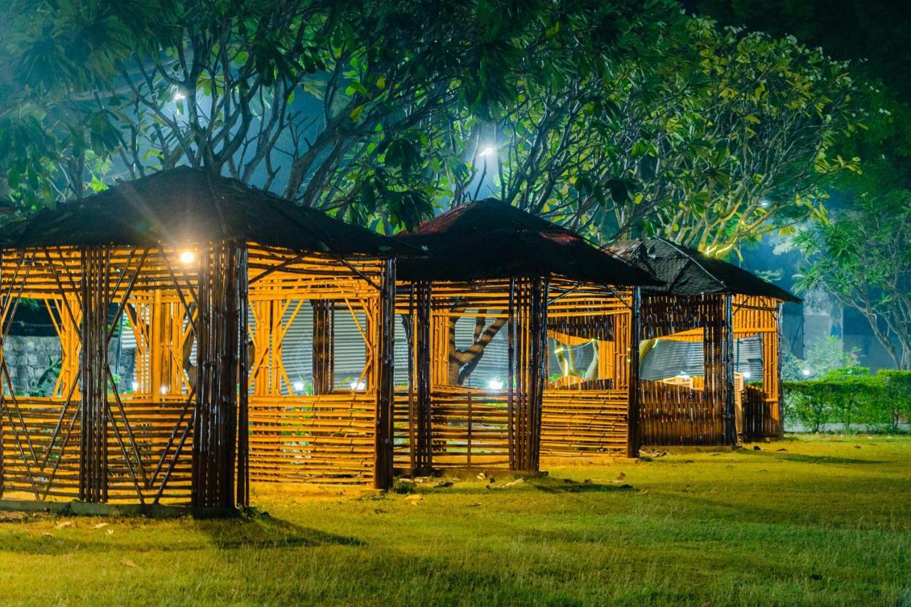 Narmada Hills Resort Godarpura Buitenkant foto